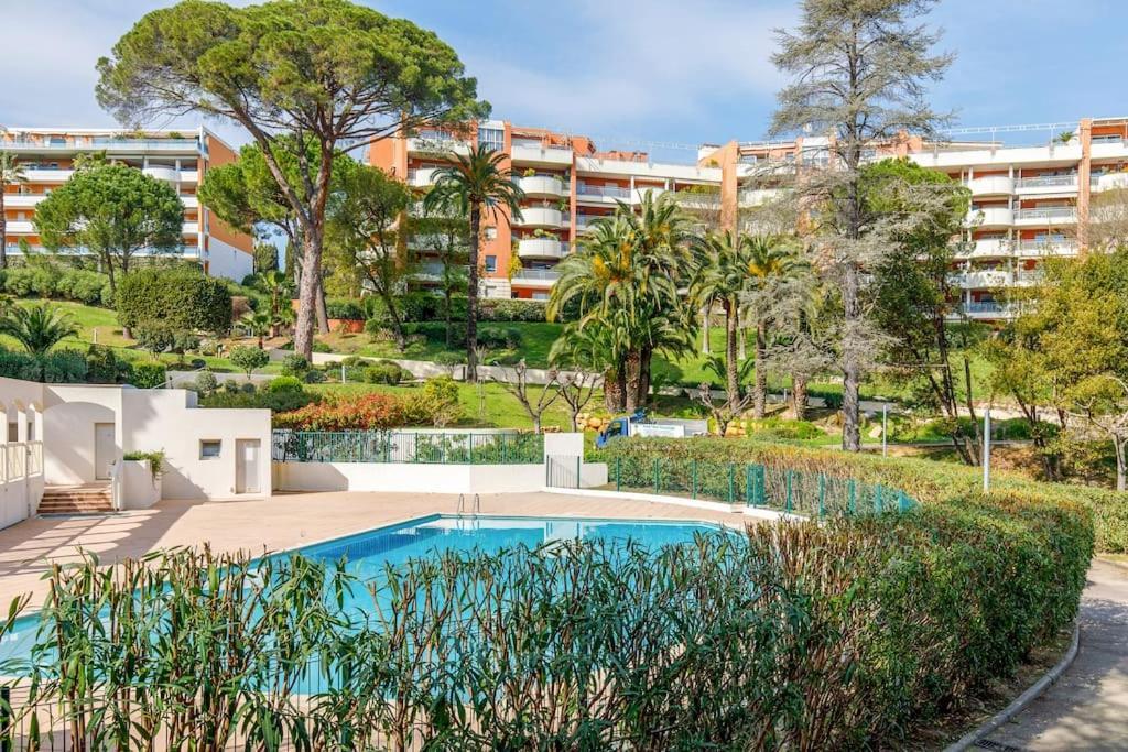 Domaine Des Palmiers - Piscine- Parking - Tennis - Clim Cannes Exteriör bild